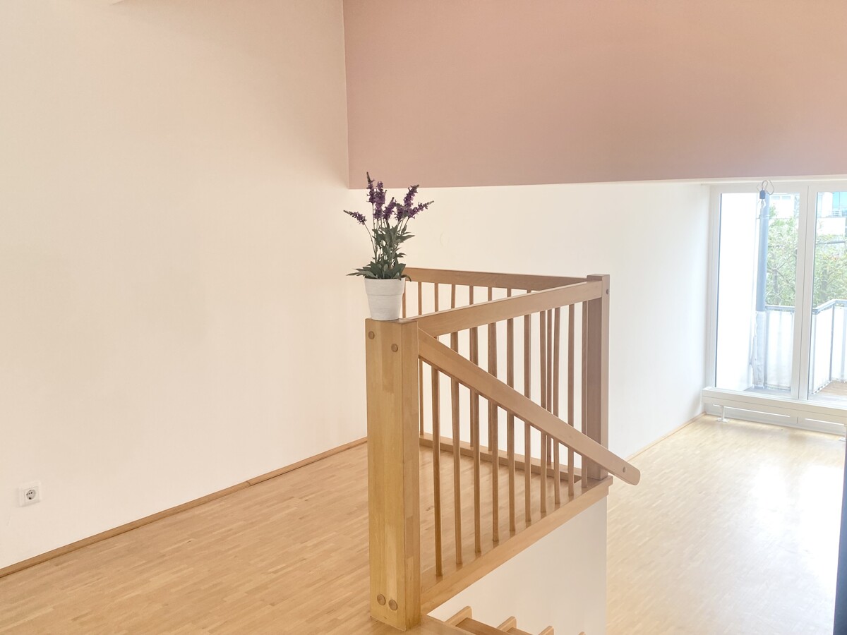 HIETZING - 2 Zimmer + BALKON in Ruhelage  I 1 Bedroom  Apartment + Balcony  INKLUSIVE TG PARKPLATZ /  / 1130 Wien, Hietzing / Bild 2