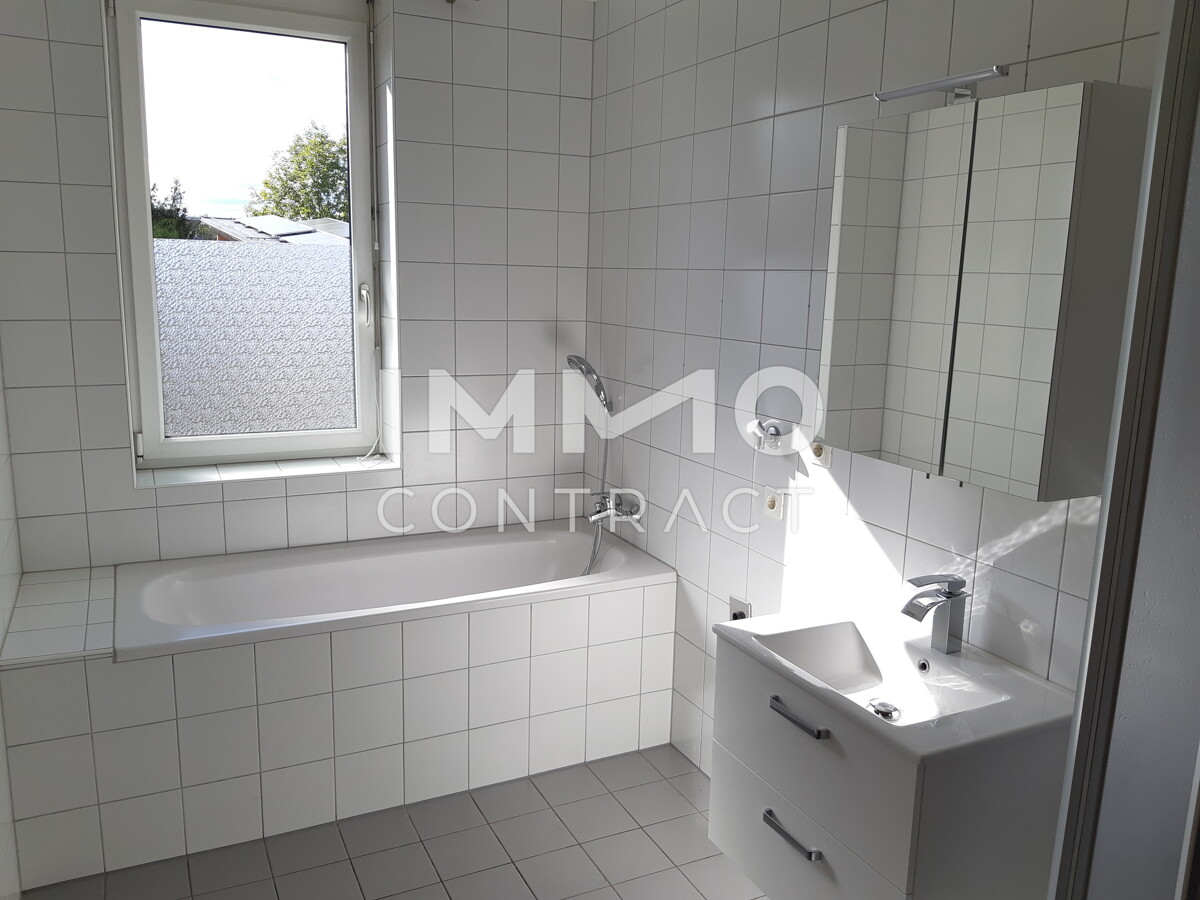 WALTENDORF- SONNENHANG:  SCHNE HELLE MODERNE 2 ZIMMERWOHNUNG MIT WESTBALKON  UND CARPORT /  / 8010 Graz / Bild 8