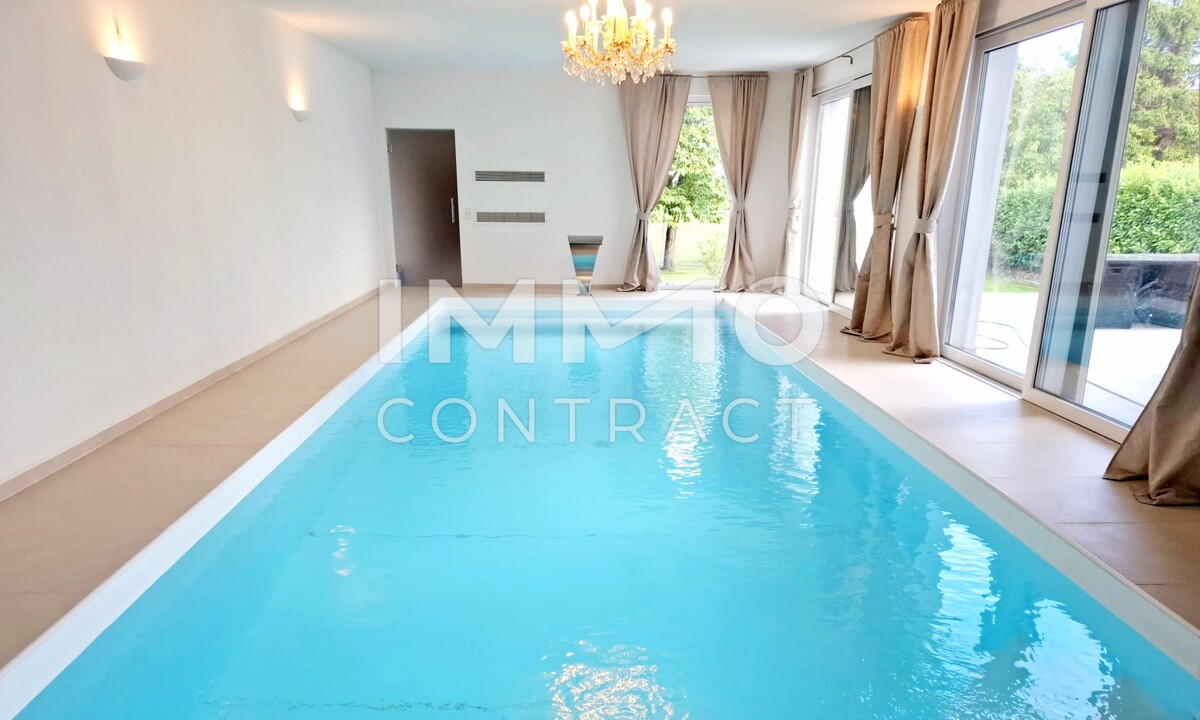 Zeitlose Architektur trifft Großzügigkeit - Designvilla mit Indoor-Pool und Einliegeroption / / 2511 Pfaffstätten / Bild 1