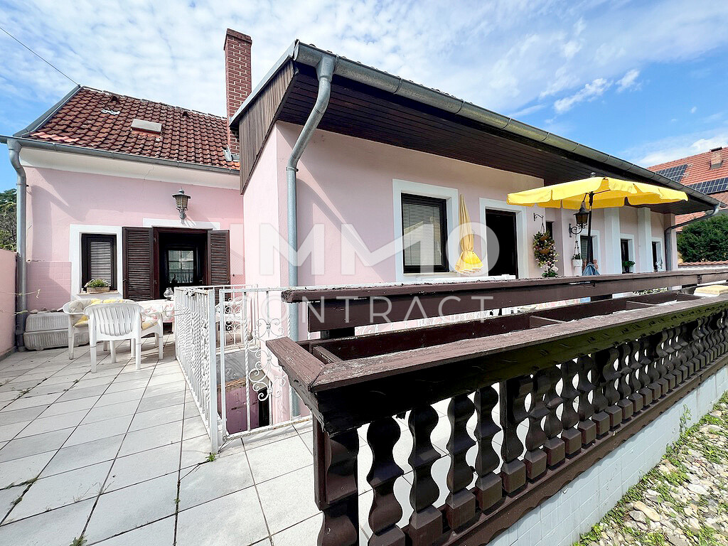Krems: Charmante Altvilla im Kremstal - sonnig - mit  Grnblick