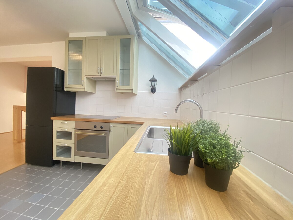 HIETZING - 2 Zimmer + BALKON in Ruhelage  I 1 Bedroom  Apartment + Balcony  INKLUSIVE TG PARKPLATZ /  / 1130 Wien, Hietzing / Bild 7