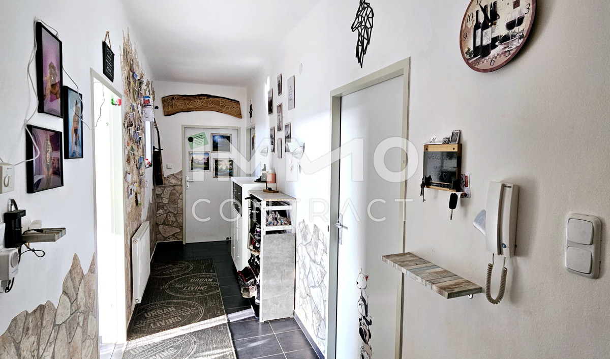 Lichtdurchflutete, groe 3-Zimmer-Wohnung mit Balkon und Garage in attraktiver Lage /  / 2700 Wiener Neustadt / Bild 0