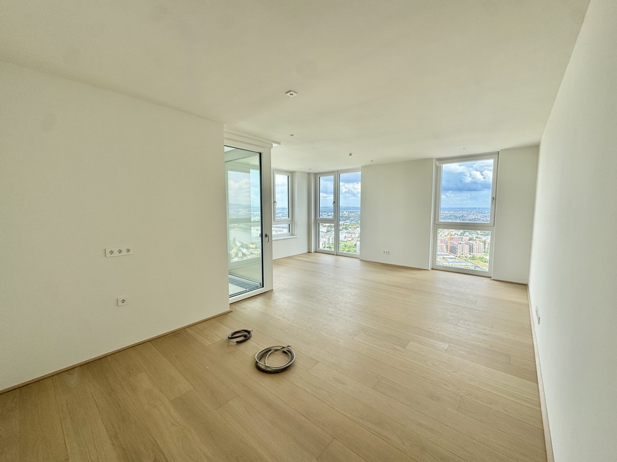 Stadtleben mit Weitblick: 3 Zimmer Hochhauswohnung zum Verlieben - Provisionsfrei - U1 und Donauzentrum vor der Tre! /  / 1220 Wien / Bild 1