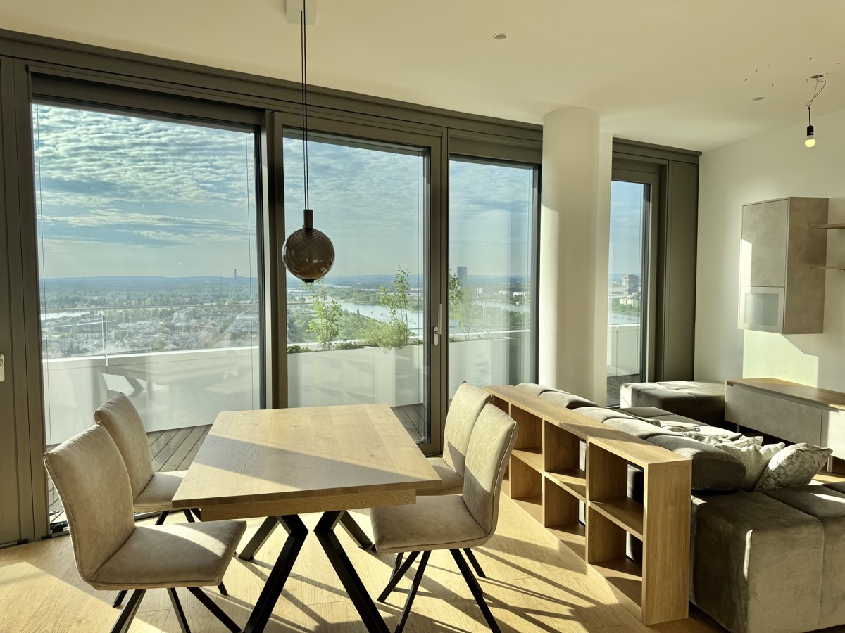 DANUBEFLATS - 45m2 Balkon inkl. Mblierung, Pool und Wellness Bereich - U1 vor der Tre! LUXUS LEBEN AM WASSER /  / 1220 Wien / Bild 1