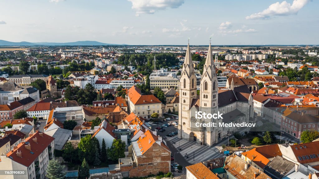 Provisionsfreie 2-Zimmer-Wohnung mit groem Sd-Balkon im Erstbezug /  / 2700 Wiener Neustadt / Bild 5