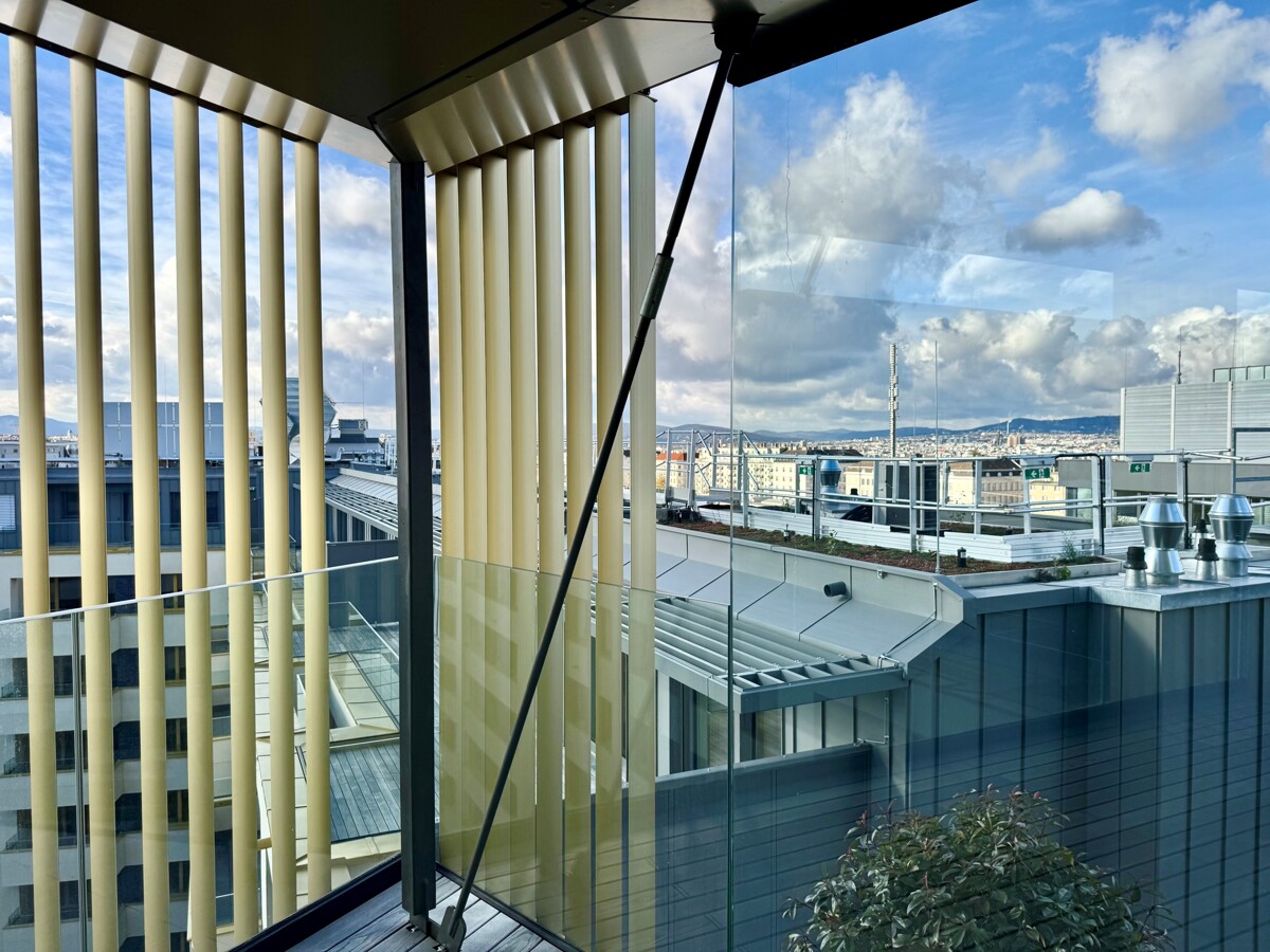 WOW! Hauptbahnhof: 9. Stock - Innenhof mit mega Ausblick: Von der Sonne geksst! Provisionsfrei /  / 1100 Wien / Bild 2
