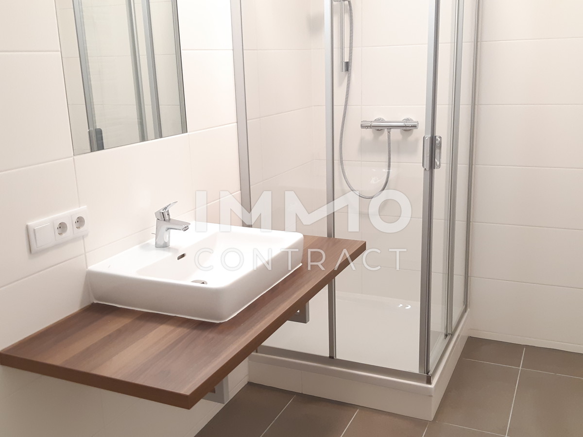 LETZTES OG: SCHNE 2-ZIMMERWOHNUNG MIT TOP AUSSTATTUNG+ BALKON + TG  MIT AKTION 1 MONAT MIETFREI /  / 8020 Graz / Bild 4