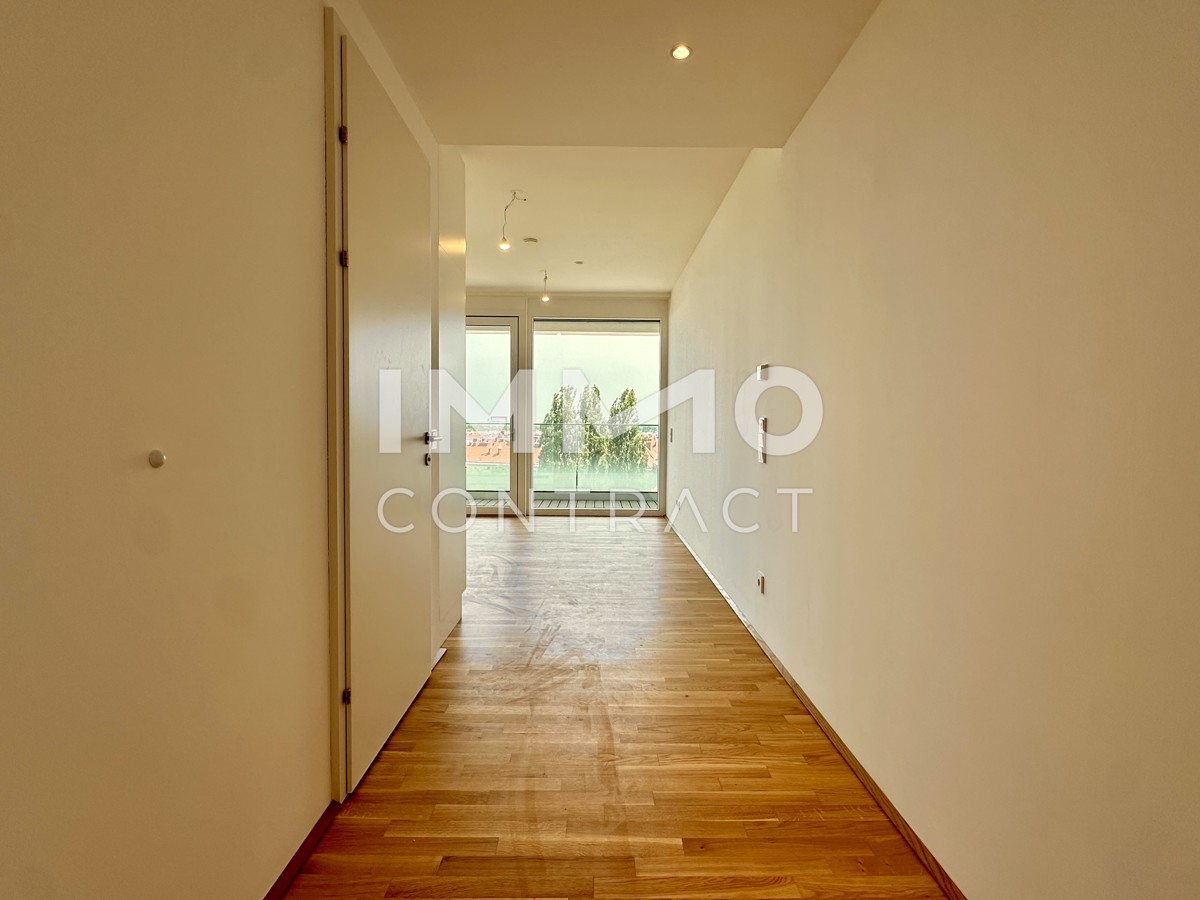 New price! Luxurious 3 room flat with balcony direct to the metro station and the DANUBE! Danubeview /  / 1220 Wien, Donaustadt / Bild 1