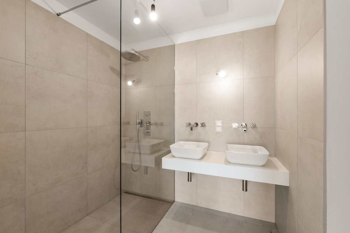 Preis jetzt sichern! Groe 2 Zimmer Wohnung am Wasser mit groem Ankleideraum, Fitness und Sauna /  / 1190 Wien, Dbling / Wien 19., Dbl / Bild 7