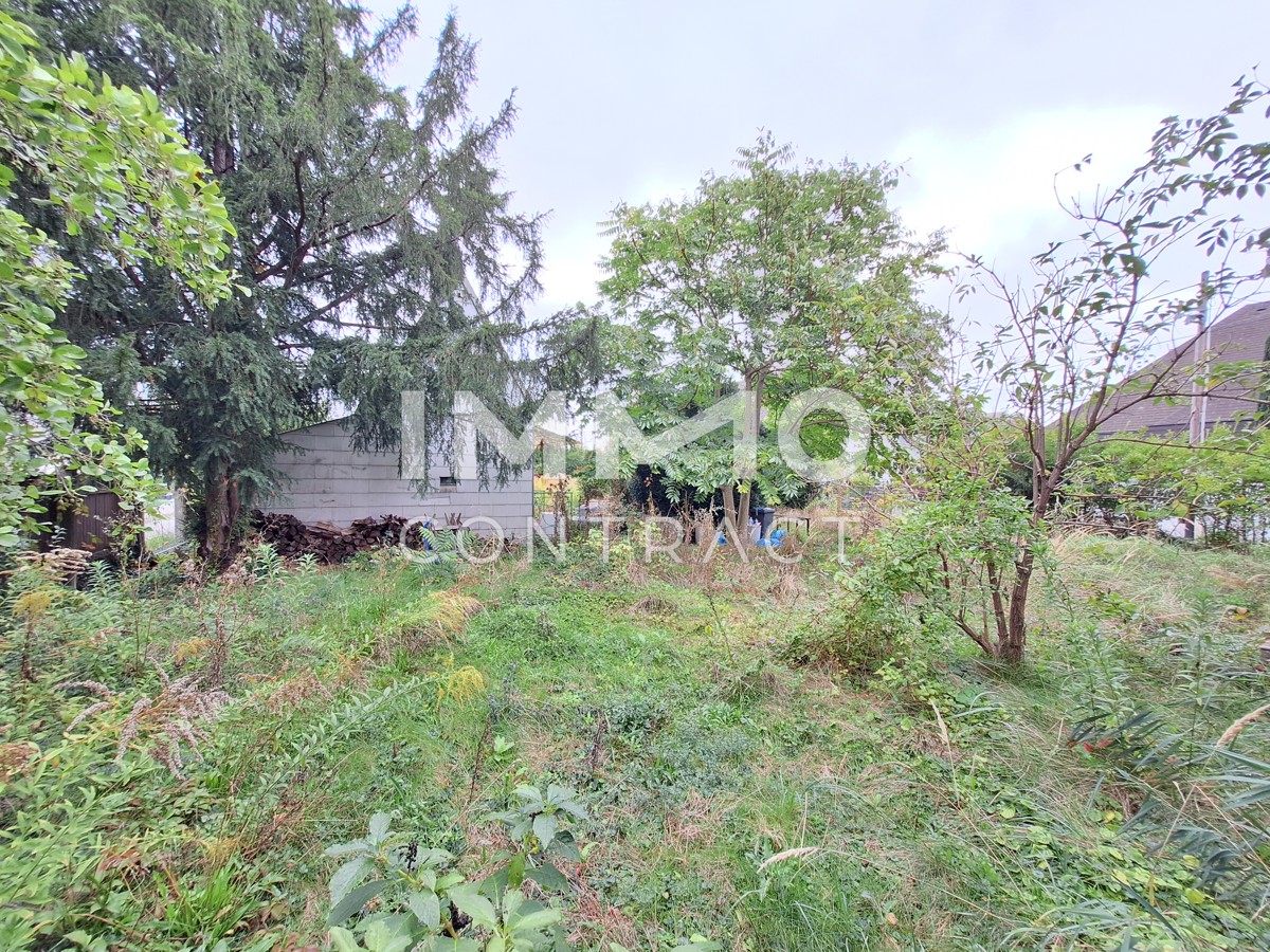 Grozgiges Grundstck in der Oberlisse mit sanierungsbedrftigem Bungalow; Grundstck teilbar