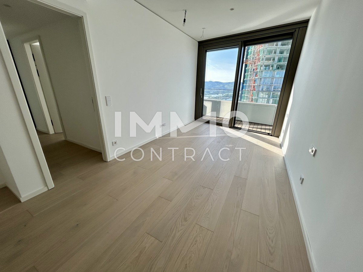 Luxurises 3-Zimmer Apartment mit atemberaubenden Blick auf die Donau! Pool, Spa, Fitness vorhanden /  / 1220 Wien / Bild 0
