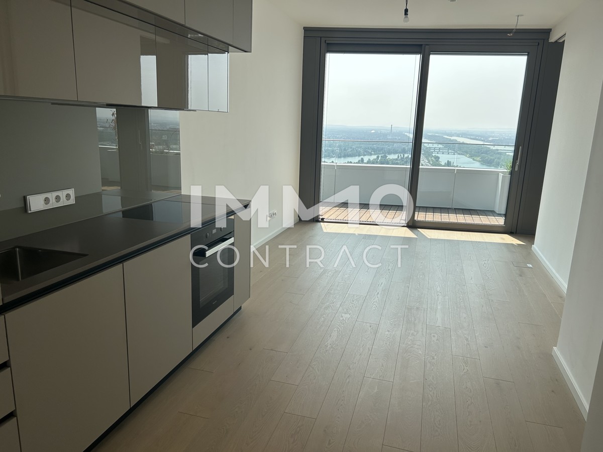 2 Zimmer Erstbezug mit atemberaubenden Blick auf die Donau! Pool, Sauna, Gym inklusive! /  / 1220 Wien / Bild 2
