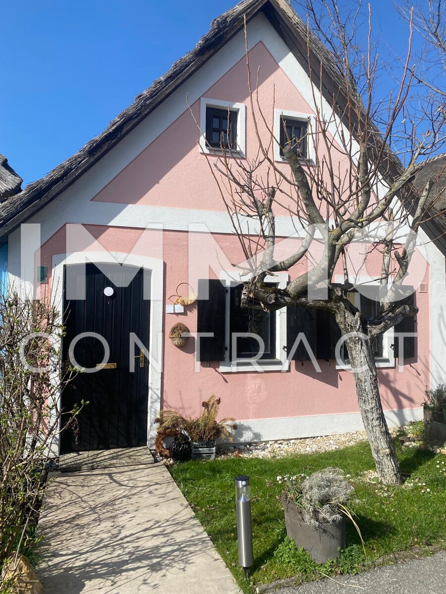 Exklusives Seehaus in Traumlage mit direktem Seezugang /  / 7121 Weiden / Bild 1