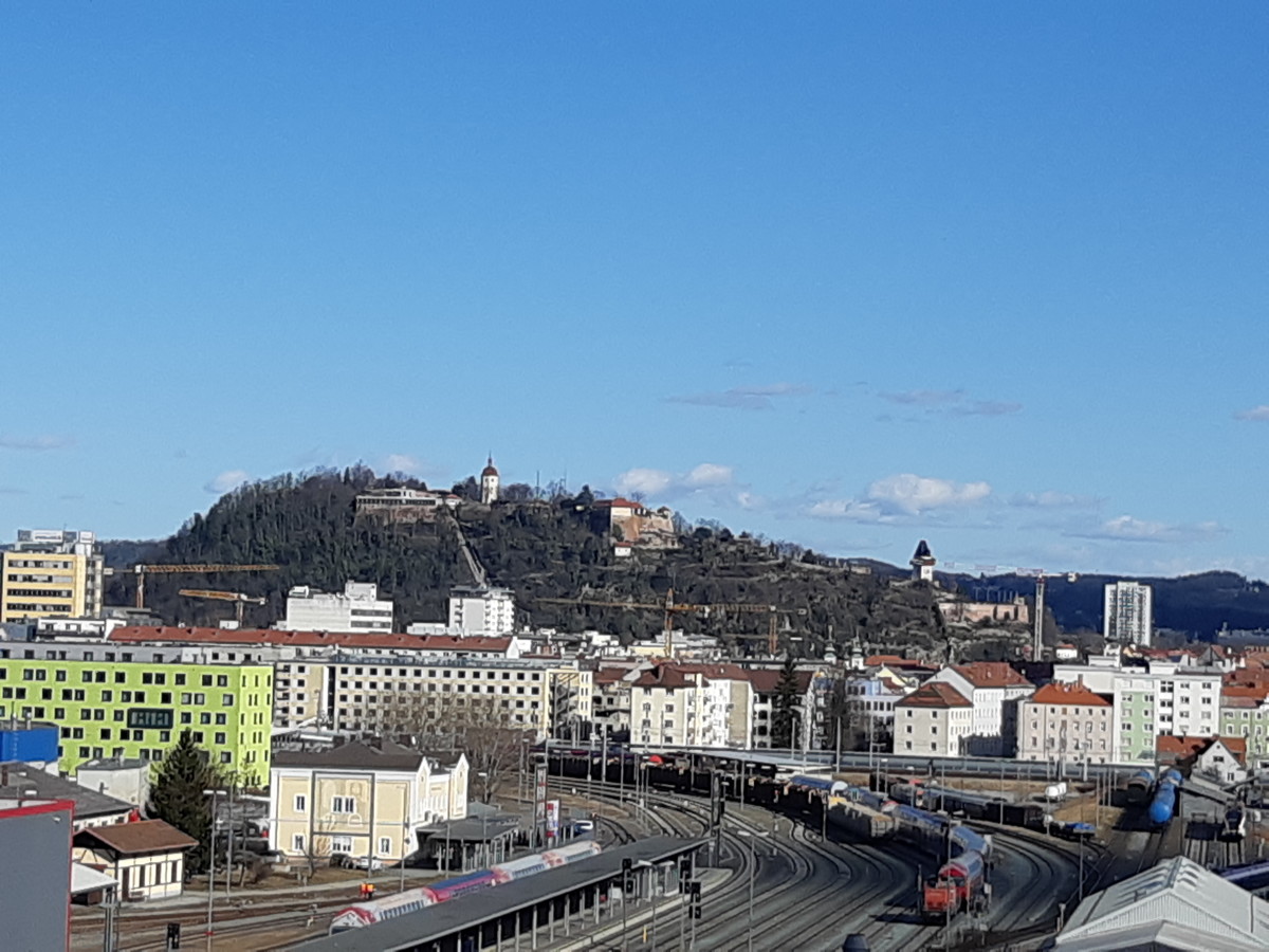 EXKLUSIVE  4-ZIMMERWOHNUNG MIT GROSSER SDWEST TERRASSE IM NEUEN REININGHAUSAREAL /  / 8020 Graz / Bild 4