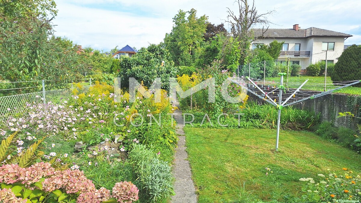 Geräumiges Mehrfamilienhaus mit großem Garten, sowie ehemaligen kleinen Geschäftslokal neben Bahnhof /  / 3380 Pöchlarn / Bild 1