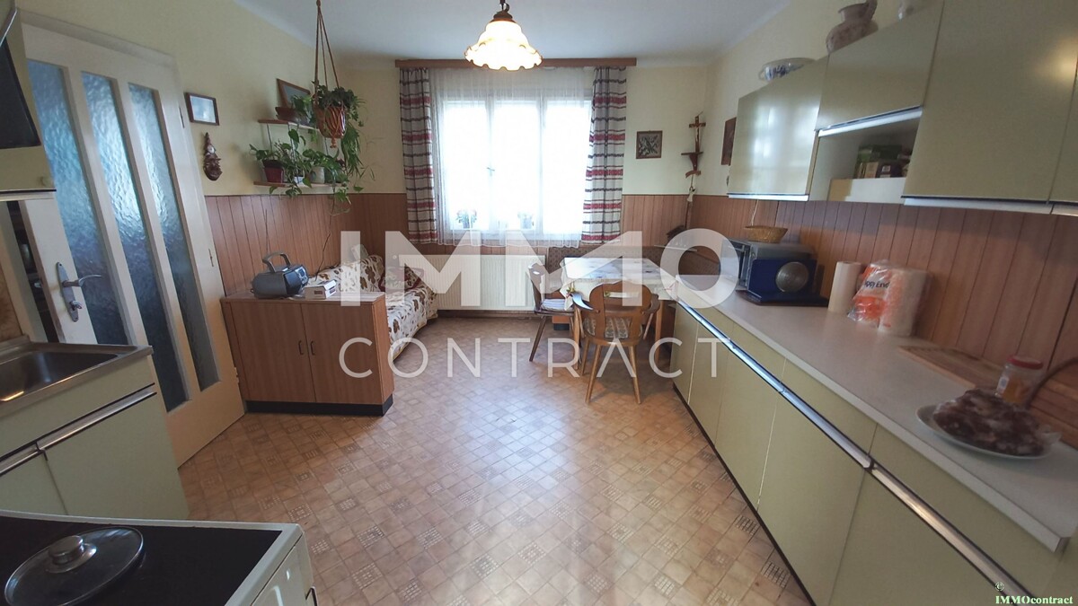 Geräumiges Mehrfamilienhaus mit großem Garten, sowie ehemaligen kleinen Geschäftslokal neben Bahnhof /  / 3380 Pöchlarn / Bild 2