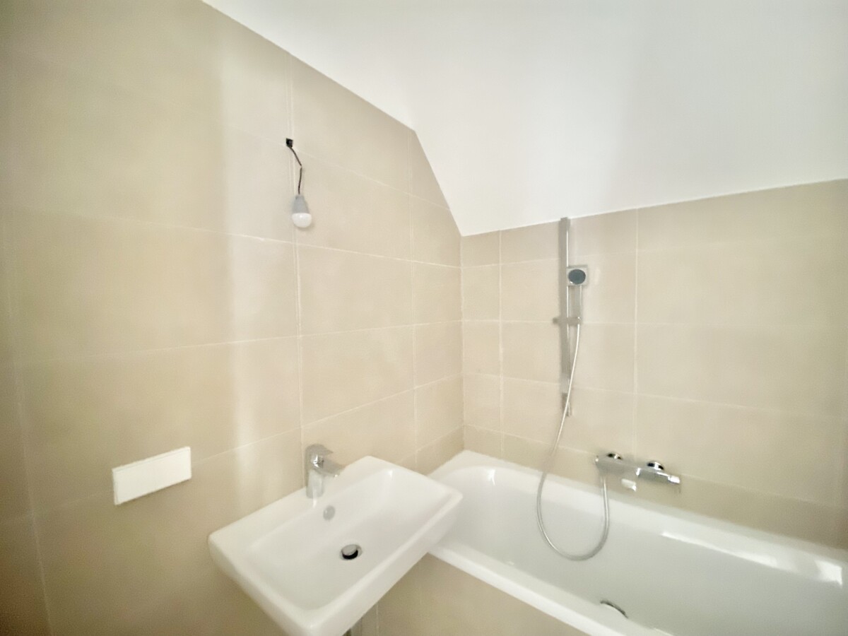 U3  ERSTBEZUG Top Anlage Dachwohnung 2 Zimmer + Terrasse =DAS LAURENZ= 1 bedroom apartment+terrace /  / 1110 Wien / Bild 8