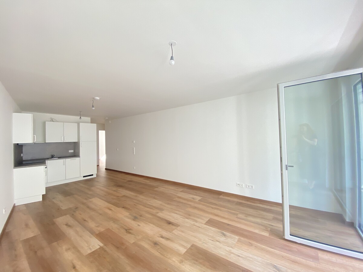 U3 ! Inklusive Küche 2 Zimmer Wohnung+Loggia =DAS LAURENZ= Erstbezug - 1 Bedroom+ Loggia / / 1110 Wien / Bild 1