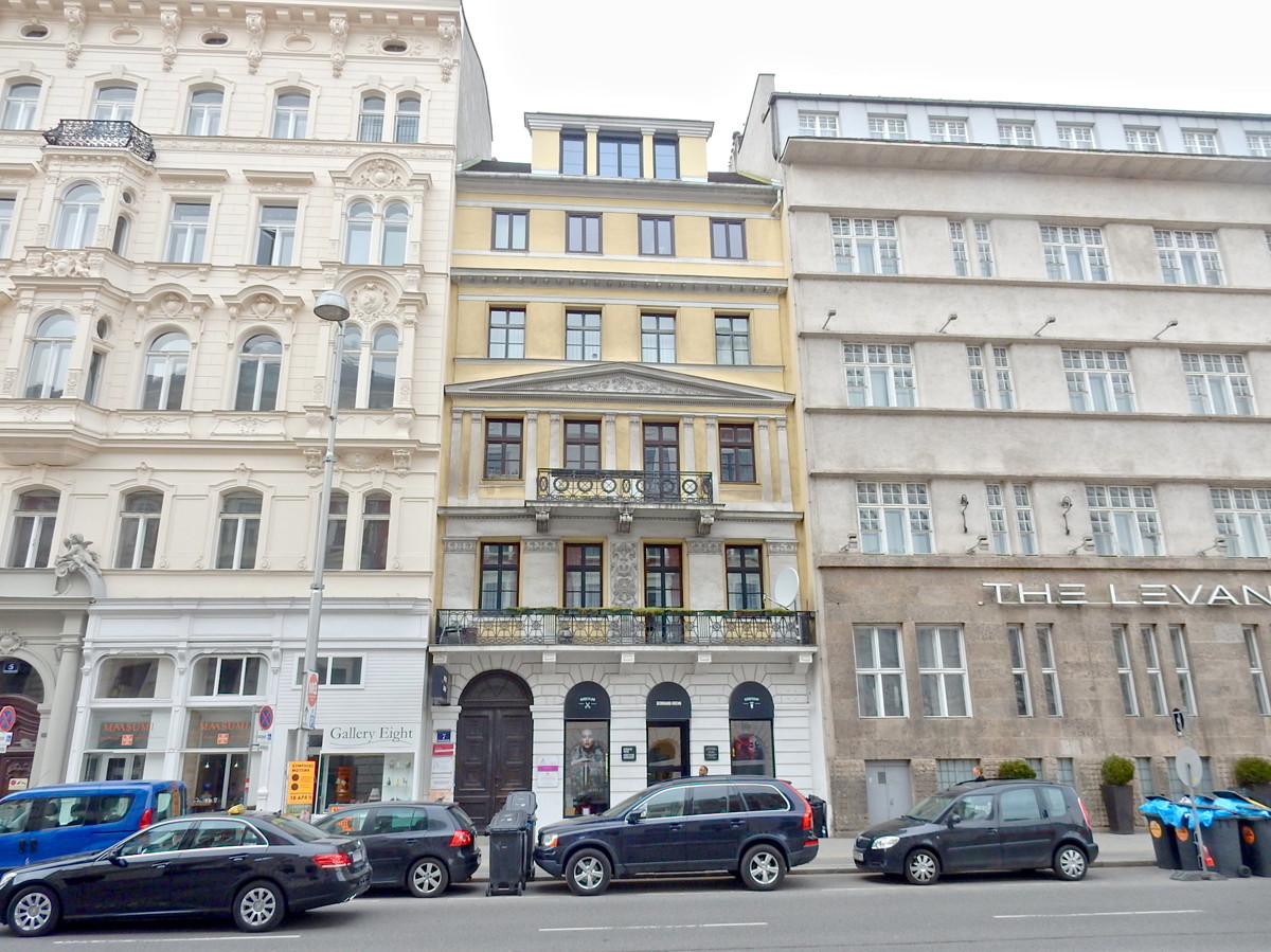 Unbefristet und Ablösefrei,<br />
2 Zimmer Wohnung mit <br />
ca. 60 m² in der Auerspergstraße.