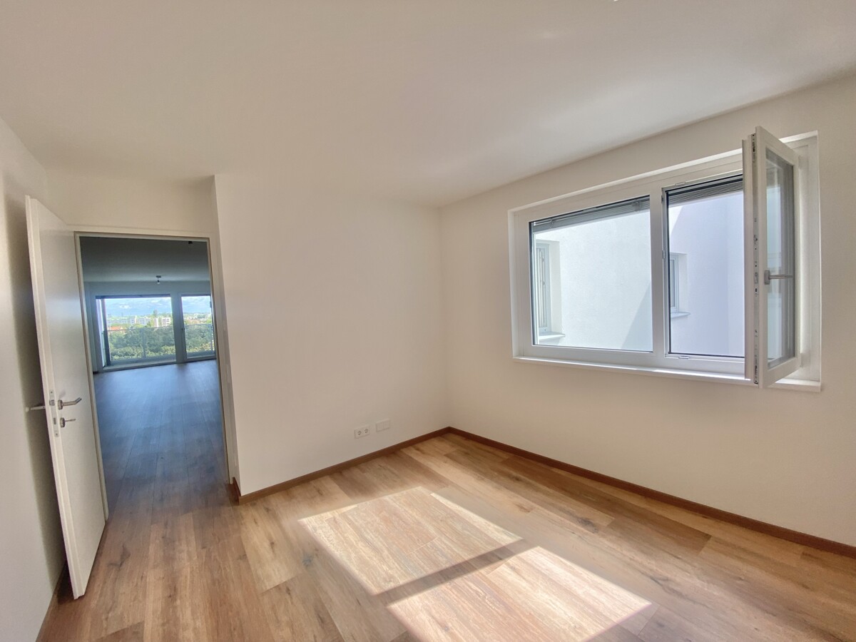 ERSTBEZUG Top Wohnung U3 2 Zimmer + Loggia - 1 bedroom apartment + loggia U3 = DAS LAURENZ= / / 1110 Wien / Bild 4