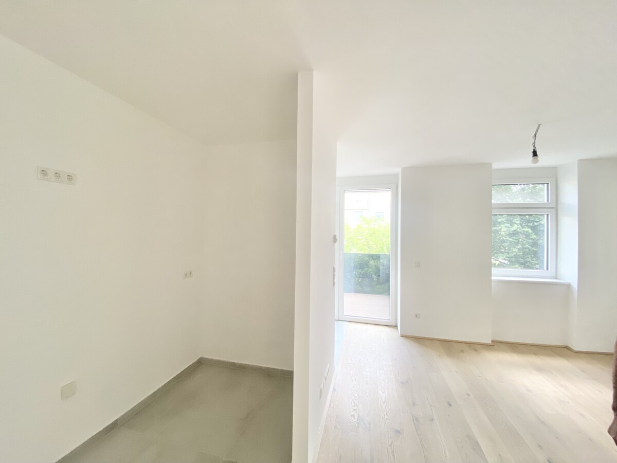 BALKON mit Grnblick - 3 Zimmer Wohnung Nhe Aupark - 2 bedroom Apartment with balcony /  / 1210 Wien / Bild 1