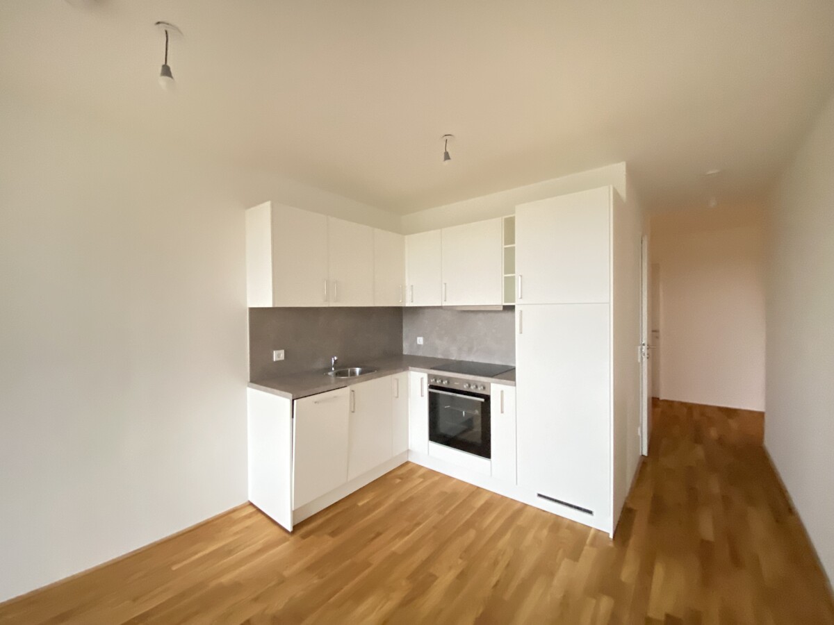 ERSTBEZUG Top Wohnung U3 2 Zimmer + Loggia - 1 bedroom apartment + loggia U3  +  TG Parkplatz /  / 1110 Wien / Bild 1