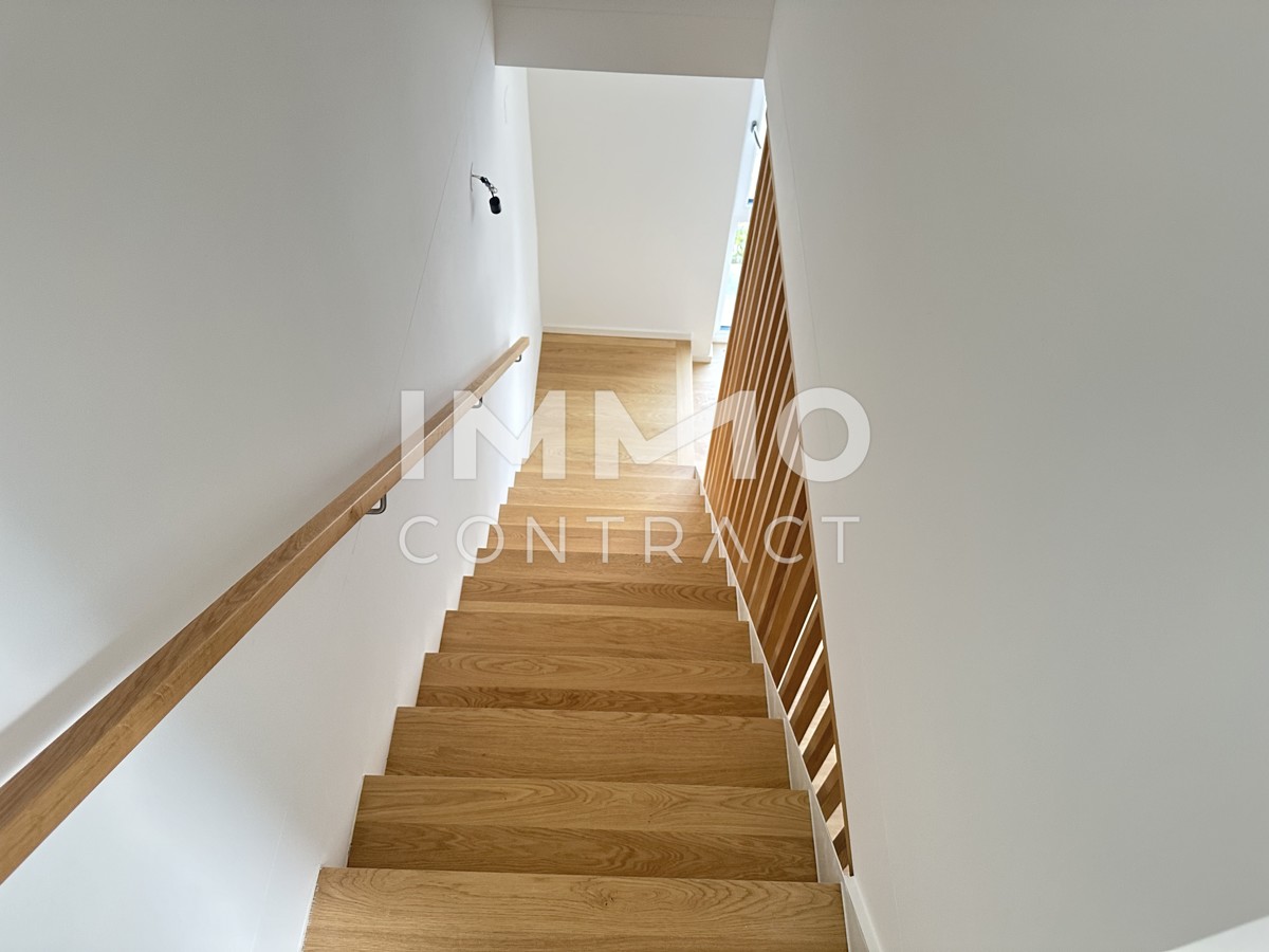 EIN WAHRES FAMILIENPARADIES - 4 ZIMMER MAISONETTE MIT GARTEN und BALKON! /  / 1130 Wien / Bild 2