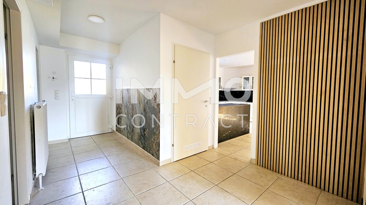 Geräumige, moderne 4-Zimmer-Wohnung mit zwei Bädern und großer Küche im Zentrum von Laxenburg / / 2361 Laxenburg / Bild 1