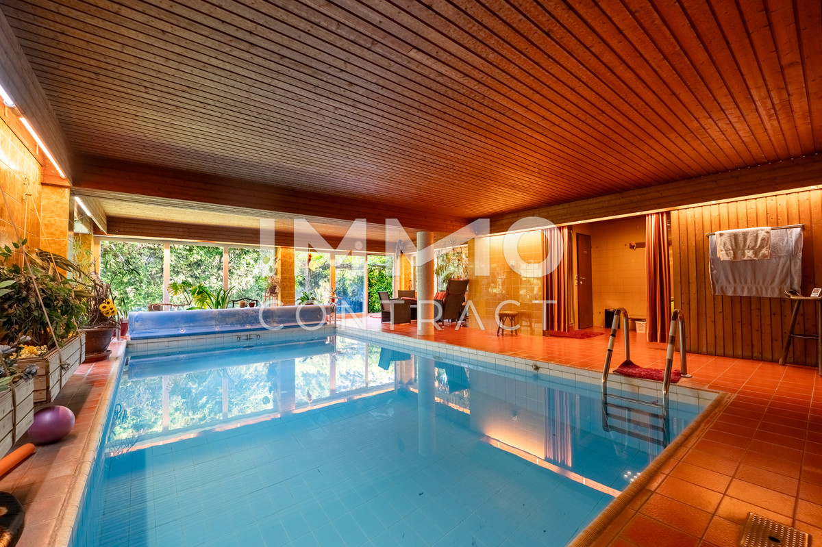 Tolles Familiendomizil mit viel Platz in grner Lage mit Swimming-Pool, Sauna, Garten. /  / 1160 Wien / Bild 2