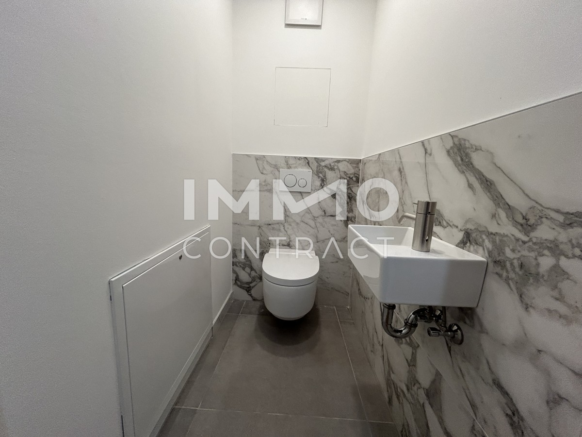 Lichtdurchflutete 2-Zimmer-Dachwohnung mit sonniger Loggia-ERSTBEZUG /  / 1040 Wien / Bild 3