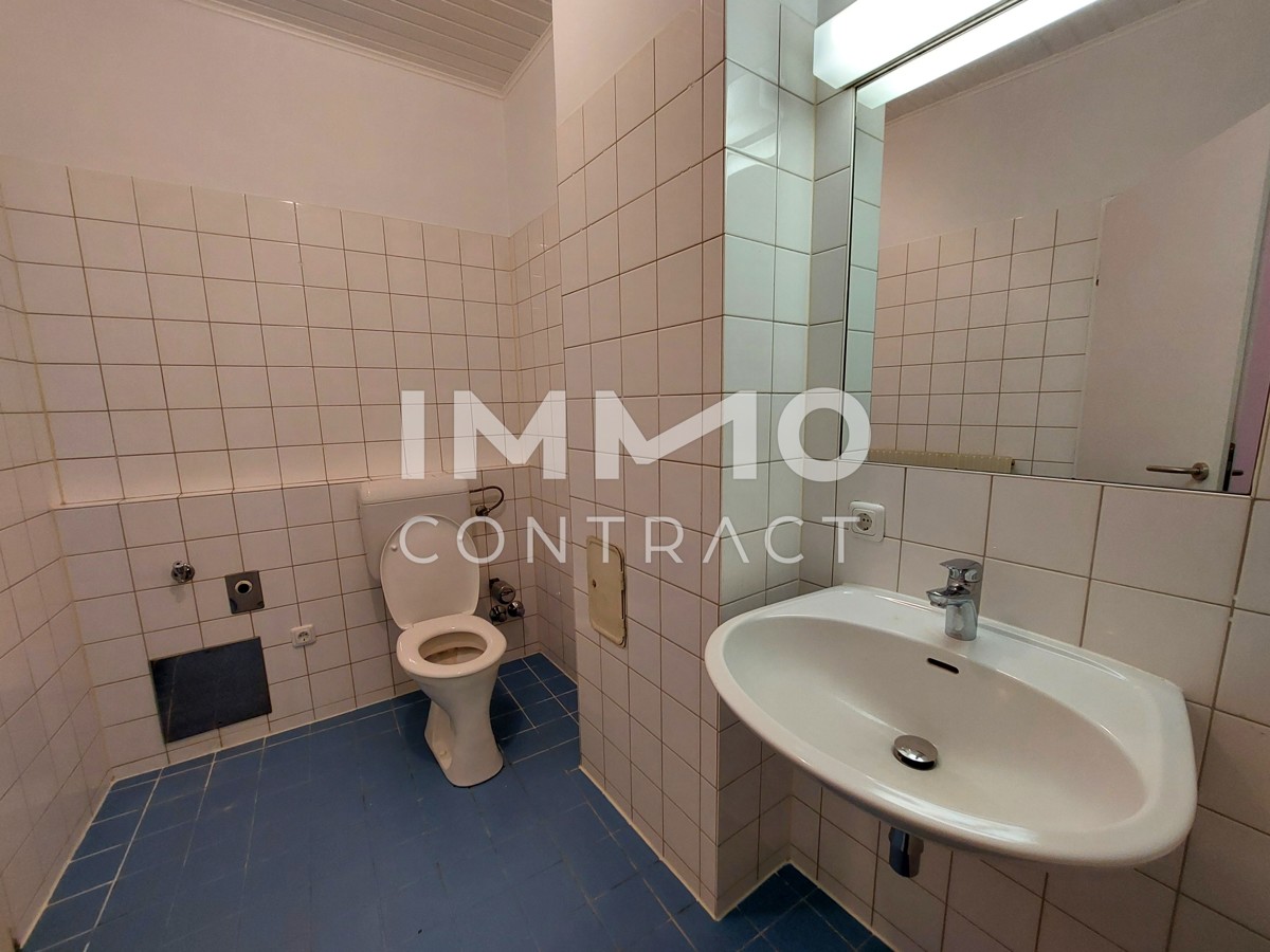 2 - Raum - Wohnung mit kleinem Wintergarten / Dachterrasse im Zentrum von Enns /  / 4470 Enns / Bild 2