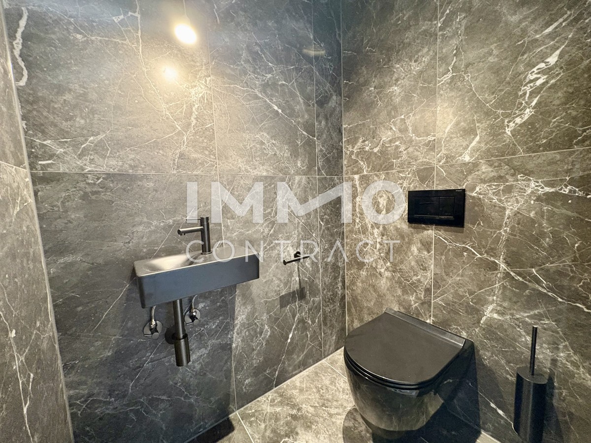 Ausblick wohin das Auge reicht: Gerumiges Apartment mit Annehmlichkeiten (Gym, Pool, Spa, Lounges,) /  / 1220 Wien / Bild 0