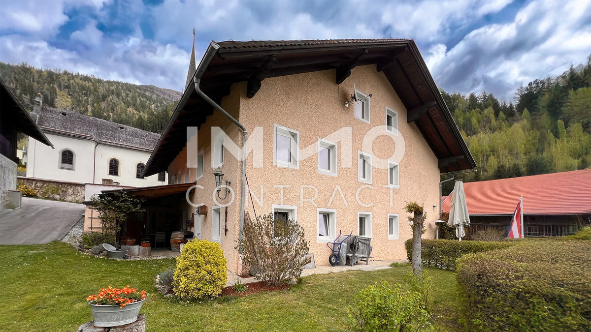 Charaktervolles Mehrparteienhaus /  / 9782 Nikolsdorf / Bild 1
