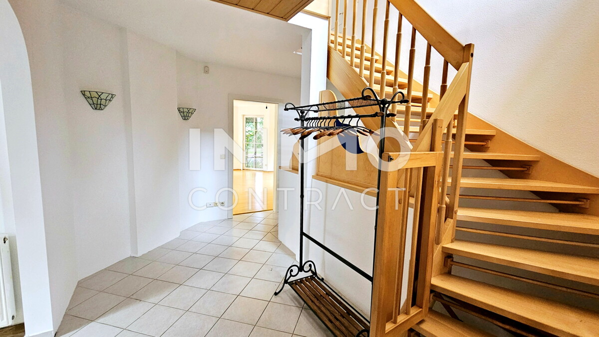 Familienfreundliches, lichtdurchflutetes  Traumhaus: 4 Schlafzimmer, Pool, Sauna und Gartenidylle /  / 3012 Wolfsgraben / Bild 5
