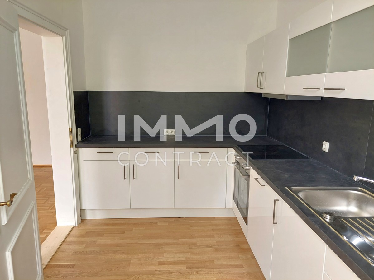 Wohnung mit Flair - Altbau, saniert mit Balkon im Stadtzentrum von Amstetten - alles Funhe