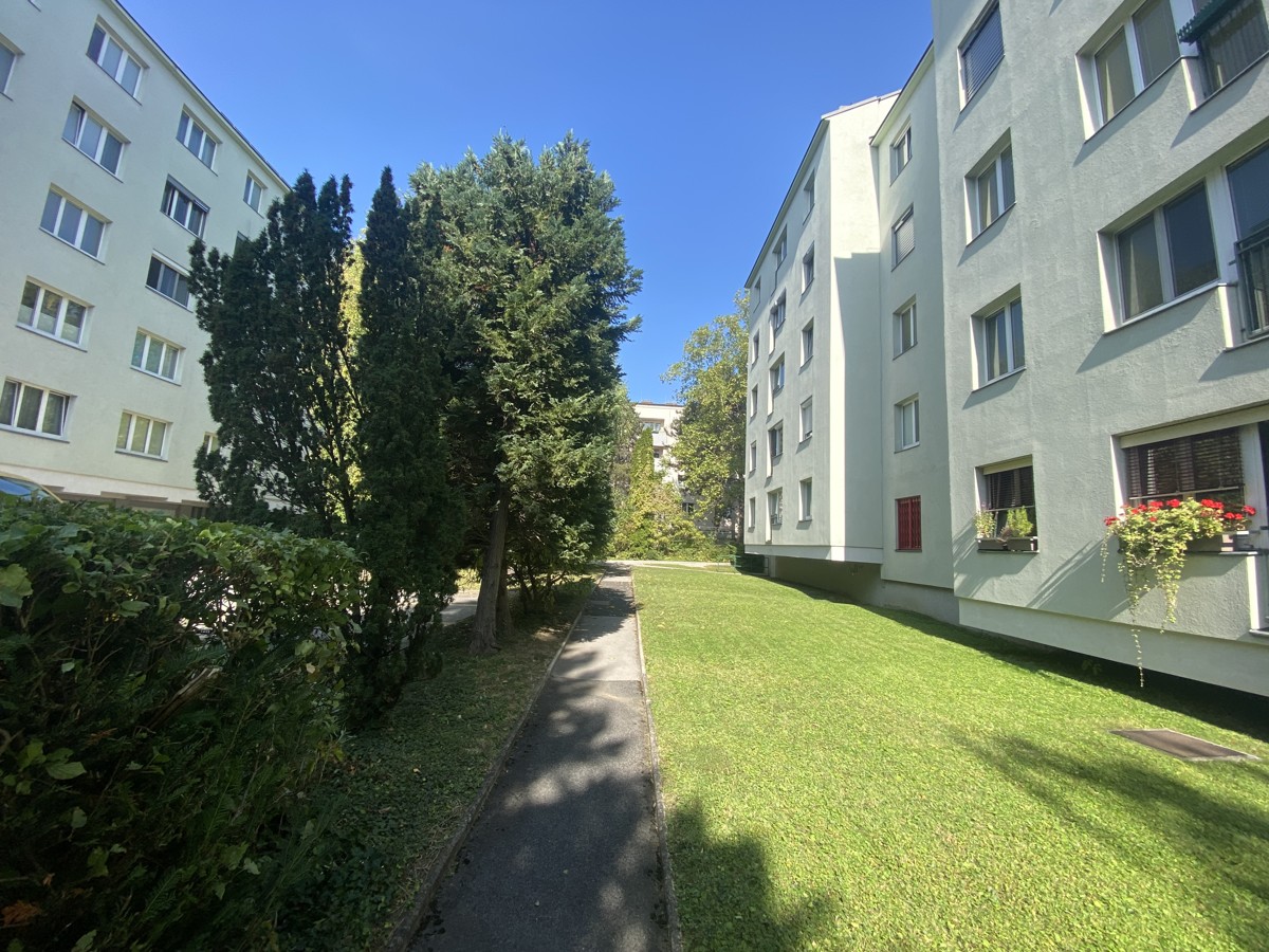 PROVISIONSFREI  - ERSTBEZUG - 4 Zimmer Wohnung in Ruhelage  +  1 Garagenplatz
3 bedroom apartment /  / 1140 Wien / Bild 1