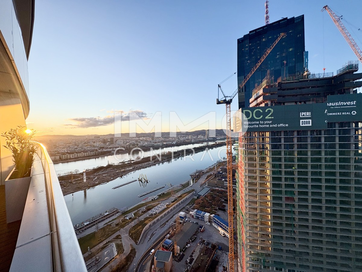 ERSTBEZUG: Großzügiger Balkon, wunderbarer Ausblick, Gym, Pool, Lounges: DANUBEFLATS - Neue Donau