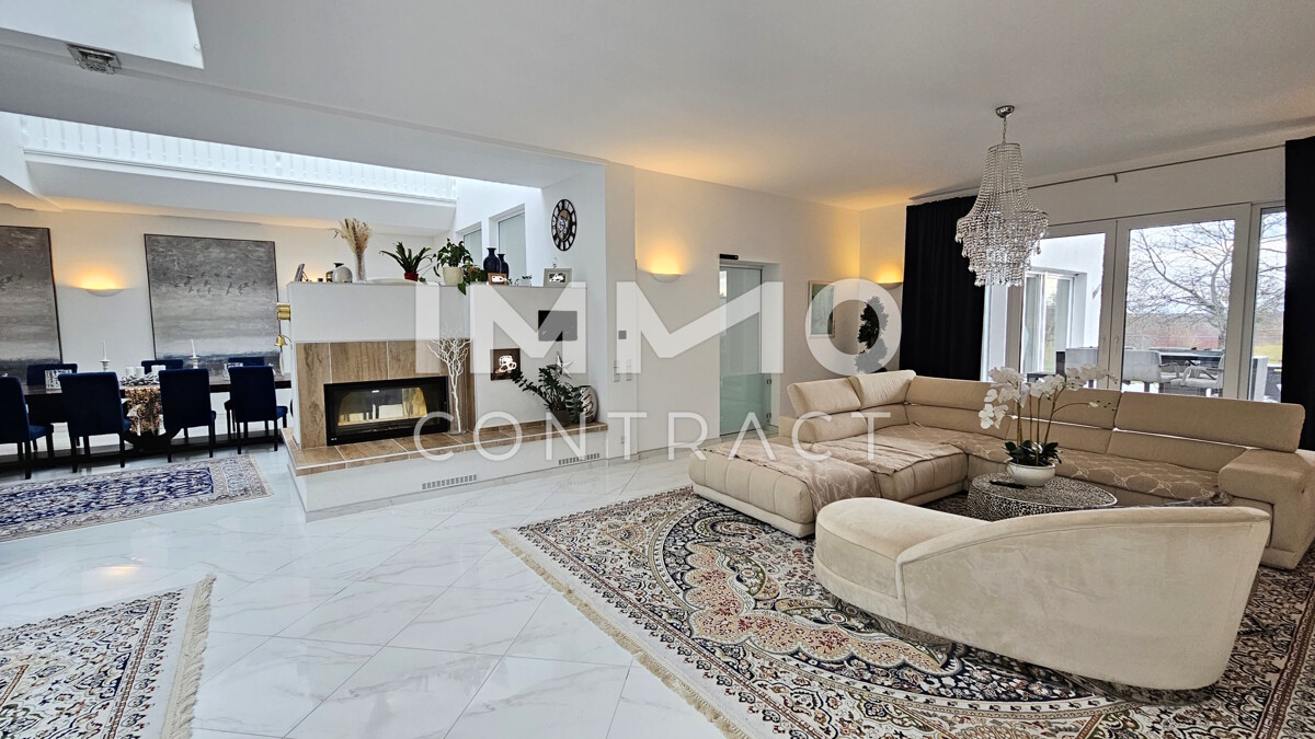 Zeitlose Architektur trifft Großzügigkeit - Designvilla mit Indoor-Pool und Einliegeroption / / 2511 Pfaffstätten / Bild 2