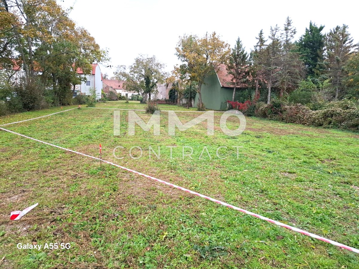 Grne Ruhelage und doch zentral - Grundstck in bester Lage zu kaufen /  / 2522 Oberwaltersdorf / Bild 4