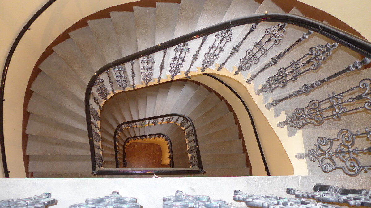 Zeitlose Eleganz im Stilaltbau - Luxuris sanierte Traumwohnung: Elevate Your Lifestyle /  / 1180 Wien / Bild 3