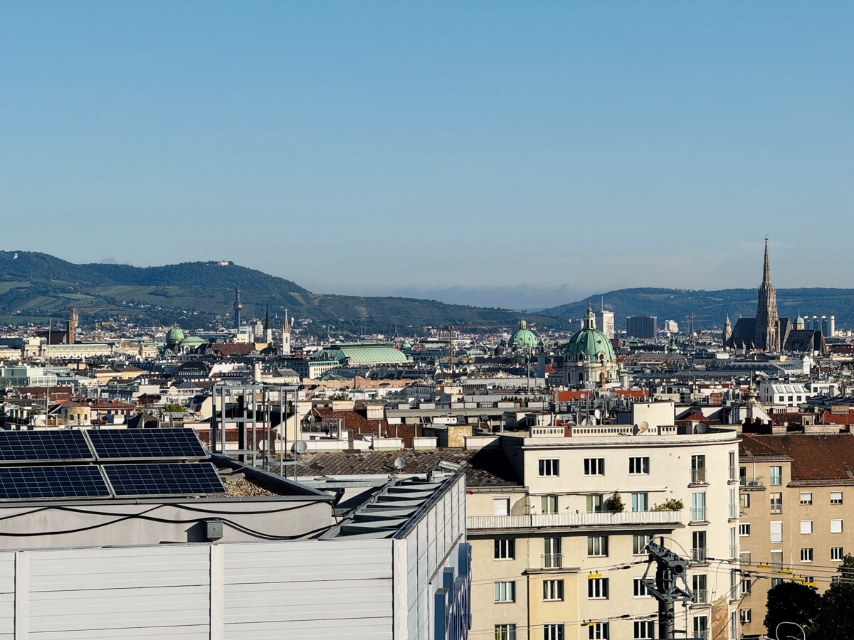 Ganz oben - Traumblick! Provisionsfrei - Hauptbahnhof - 3 Zimmer auf 2 Ebenen mit hochwertiger Ausstattung /  / 1100 Wien / Bild 2