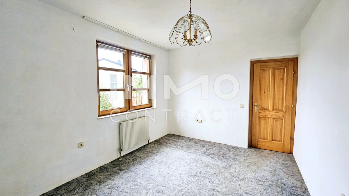 Zweifamilienhaus mit groem Grundstck und Entwicklungspotenzial in Ruhelage /  / 2326 Maria Lanzendorf / Bild 0