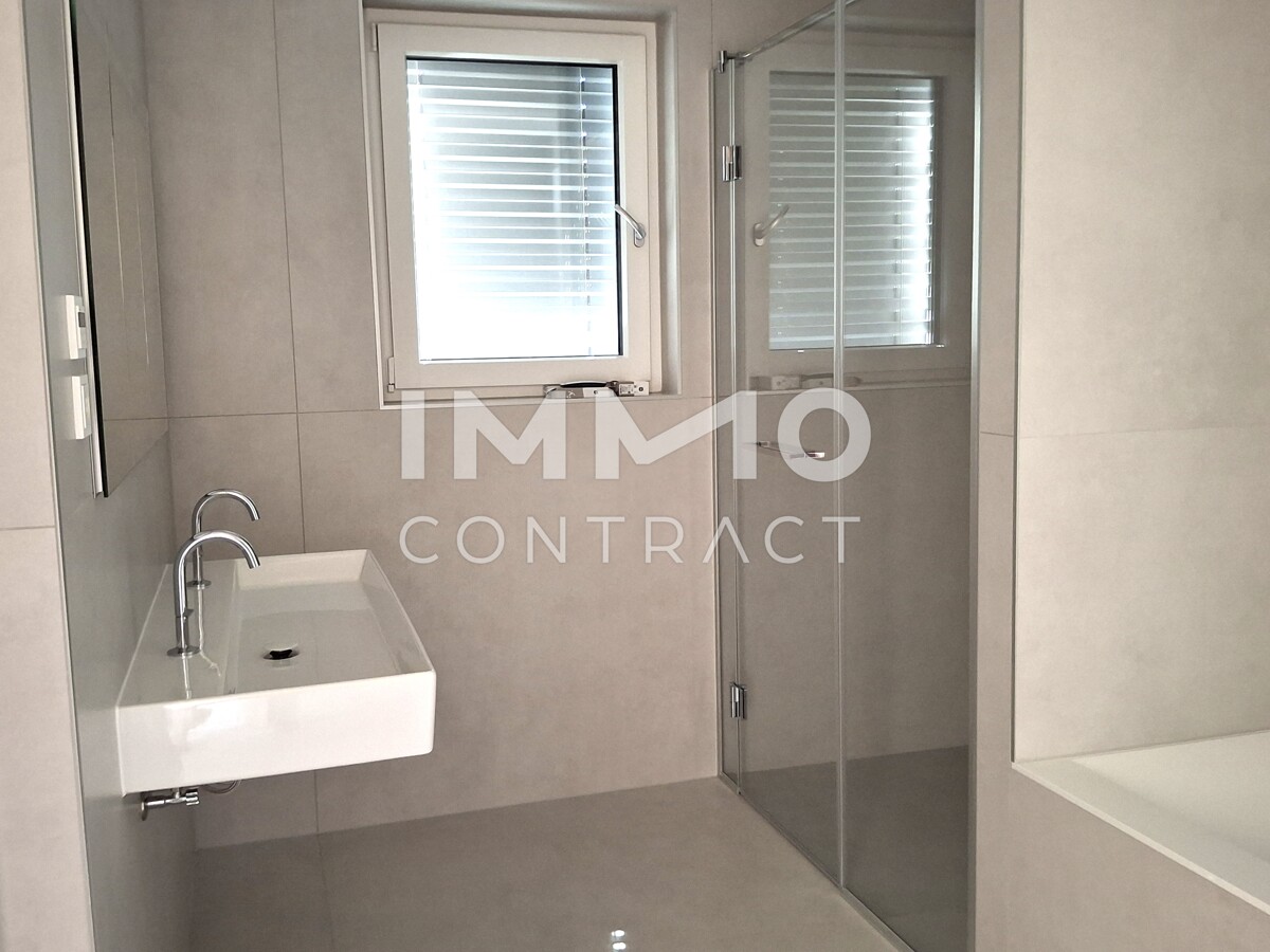 U1 Alte Donau! Eigengrund - Exklusive 4-Zimmer-Wohnung mit Wasserblick ? Erstbezug" /  / 1220 Wien, Donaustadt / Wien 22., D / Bild 3