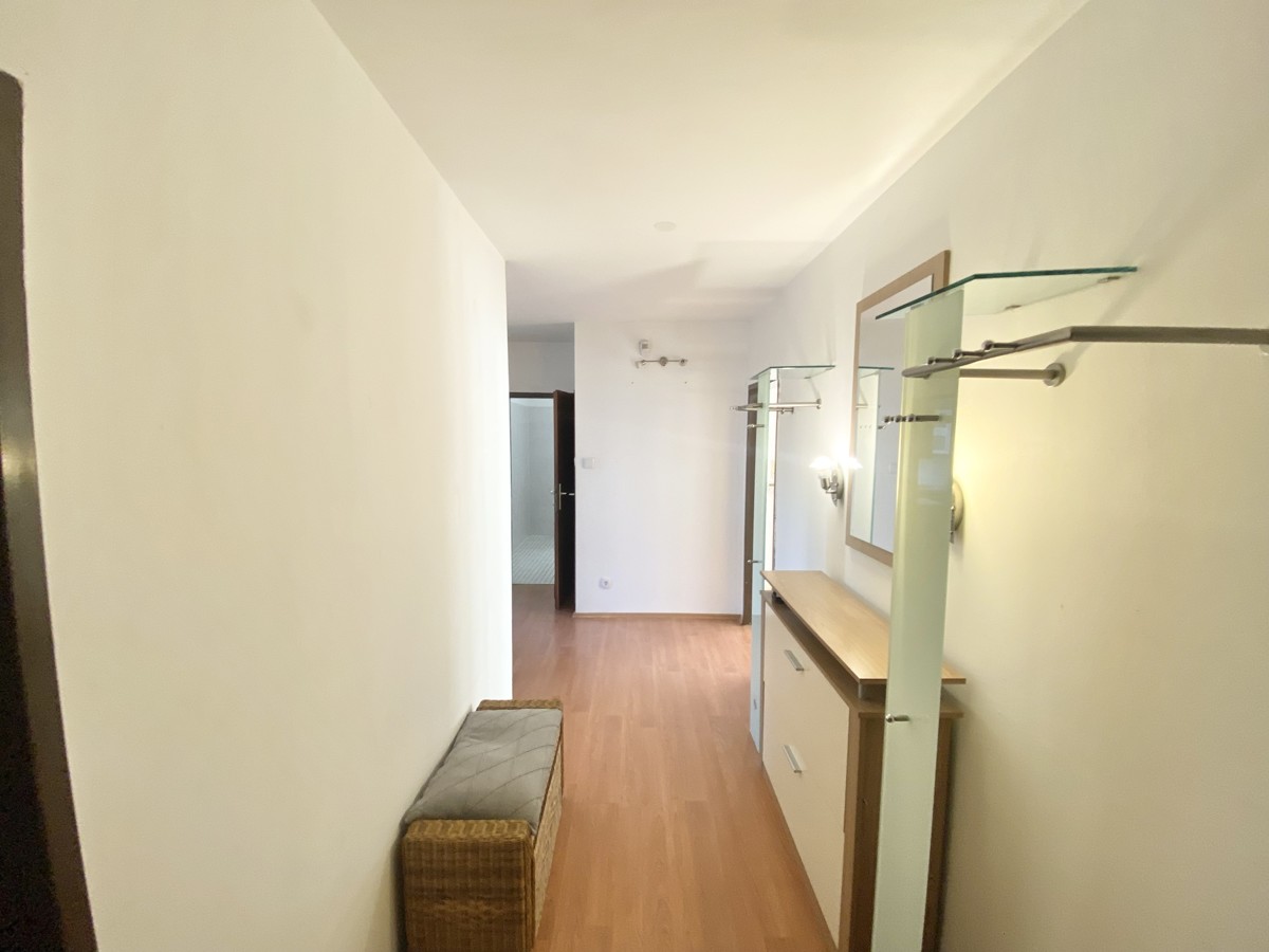 Familienhit! 4 Zimmer Dachgeschowohnung + Terrasse ohne Dachschrgen - 3 Bedroom apartment+ terrace
NEUER PREIS /  / 1140 Wien / Bild 11