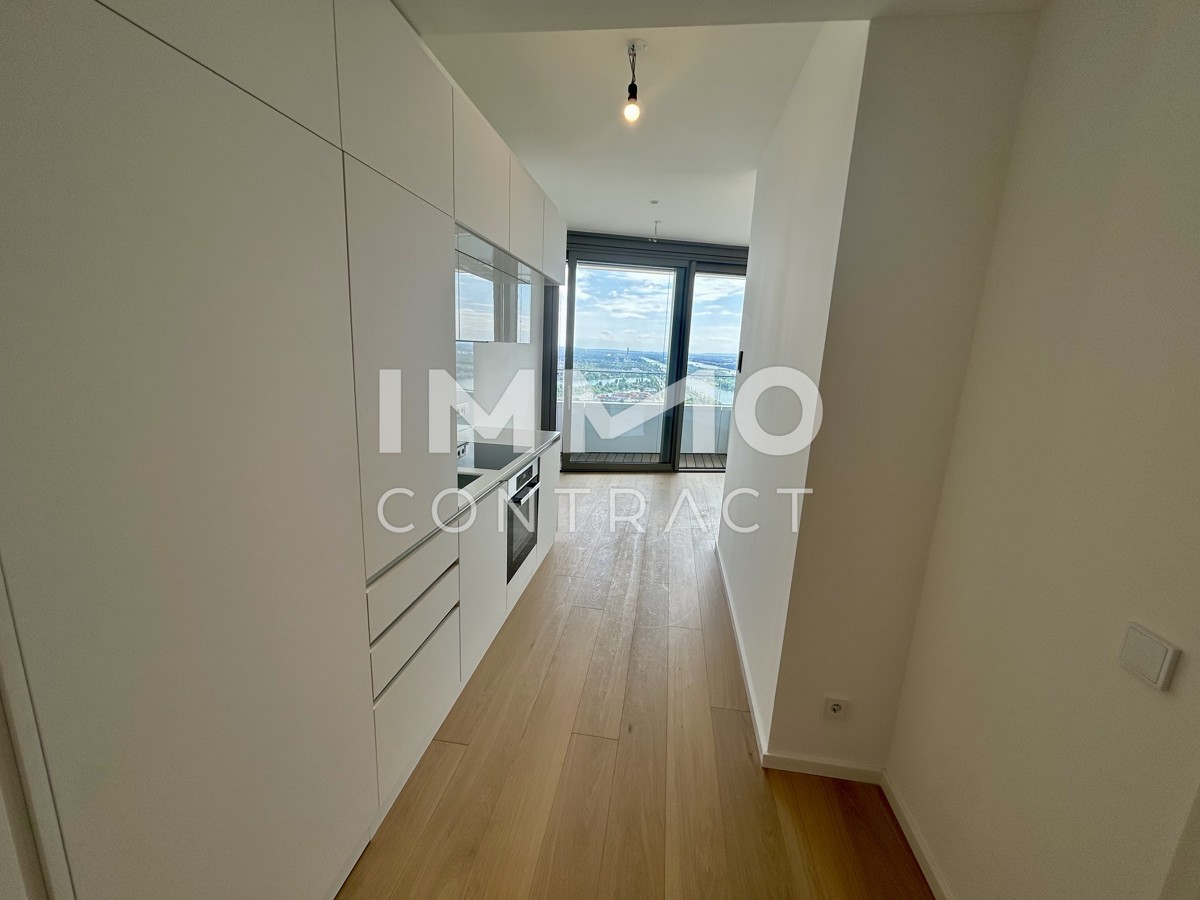 Leben im 40. Stock! Erstbezug Studio Apartment inkl. Doorman, Gym, Sauna, Pool, Bar, Eventlounge /  / 1220 Wien / Bild 1