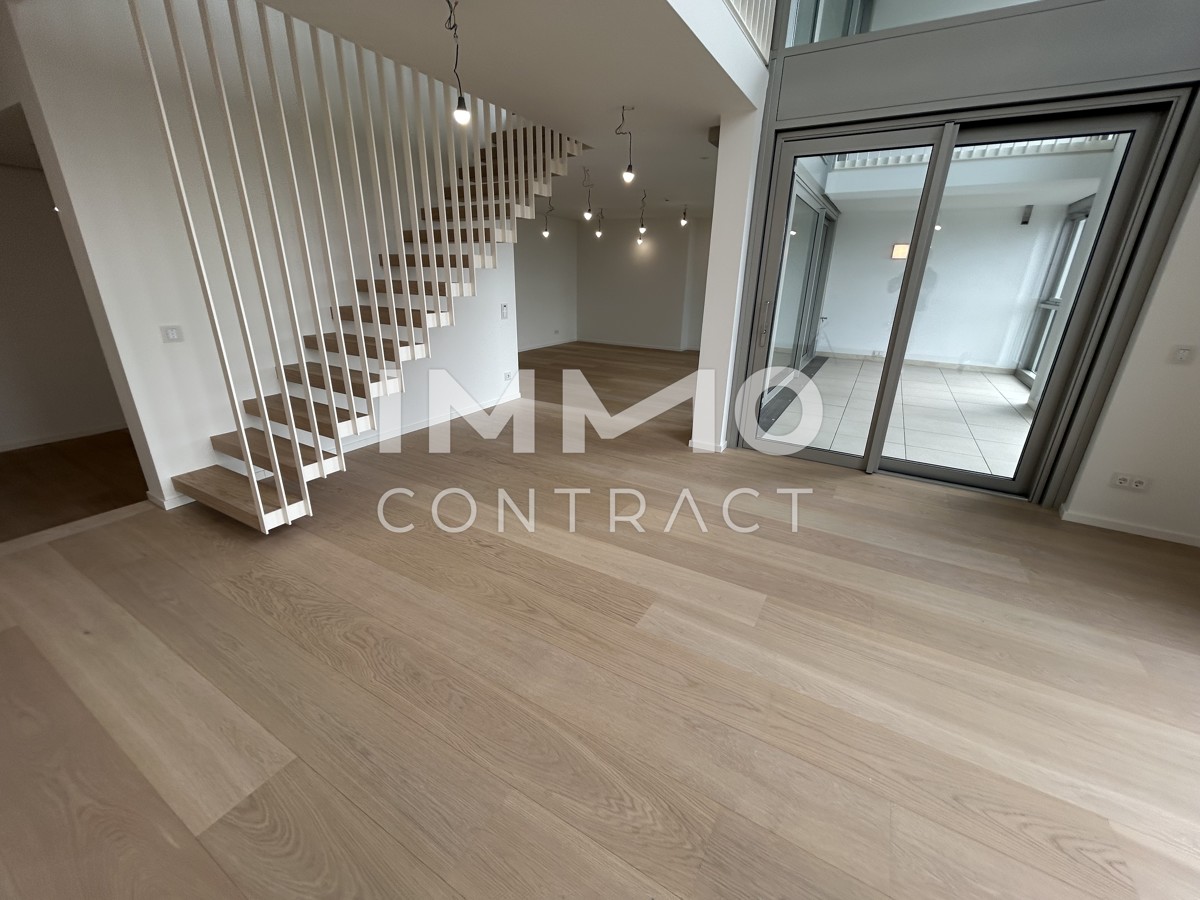 Exklusive Penthouse Wohnung auf 2 Etagen mit atemberaubenden Ausblick auf die Donau und die Innenstadt! /  / 1220 Wien / Bild 1
