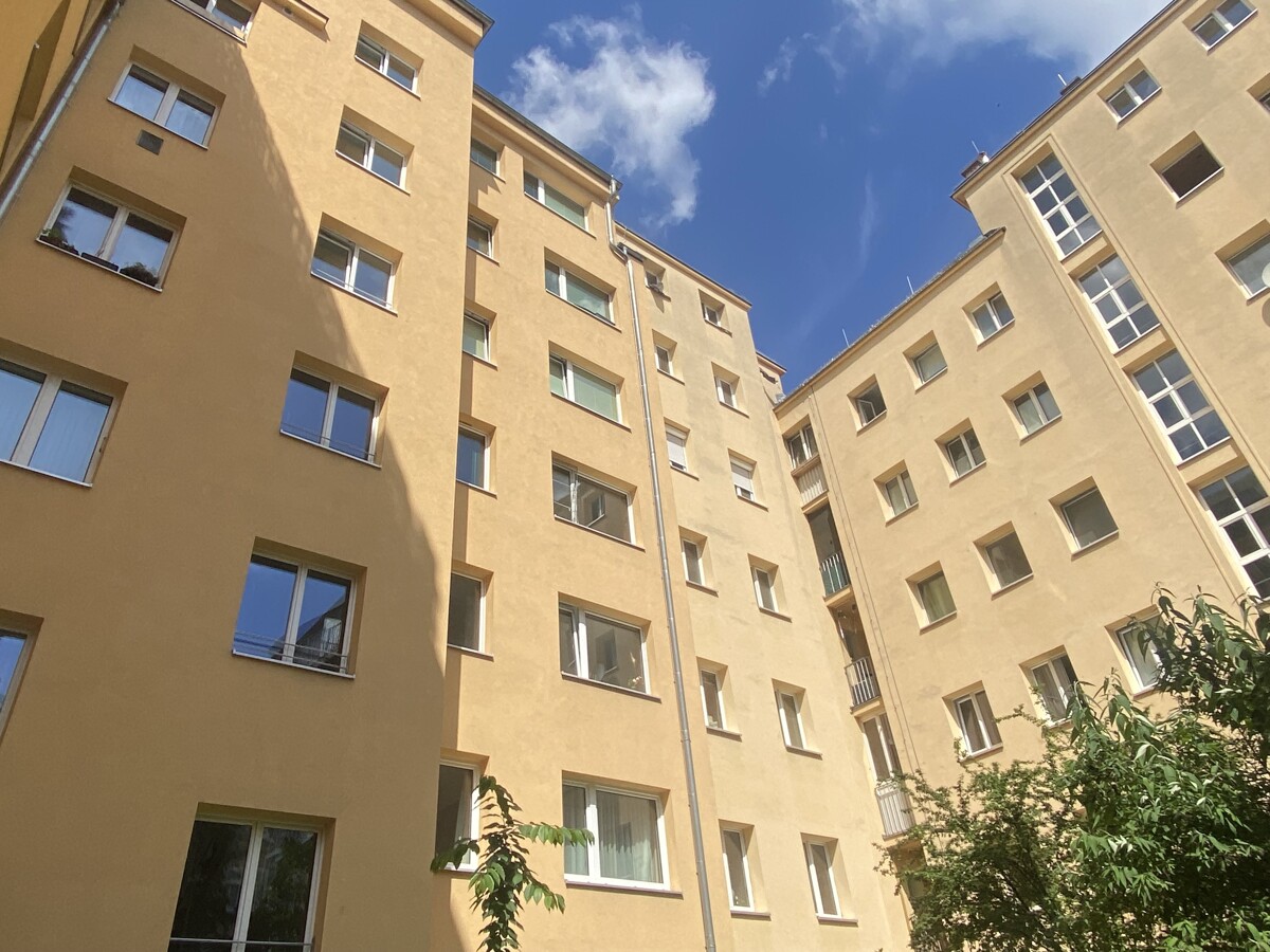 Perfekt + Hochwertig ! 2 Zimmer Wohnung + separater Kche und Essplatz. Furnished 1 bedroom next  U1 /  / 1100 Wien / Bild 1