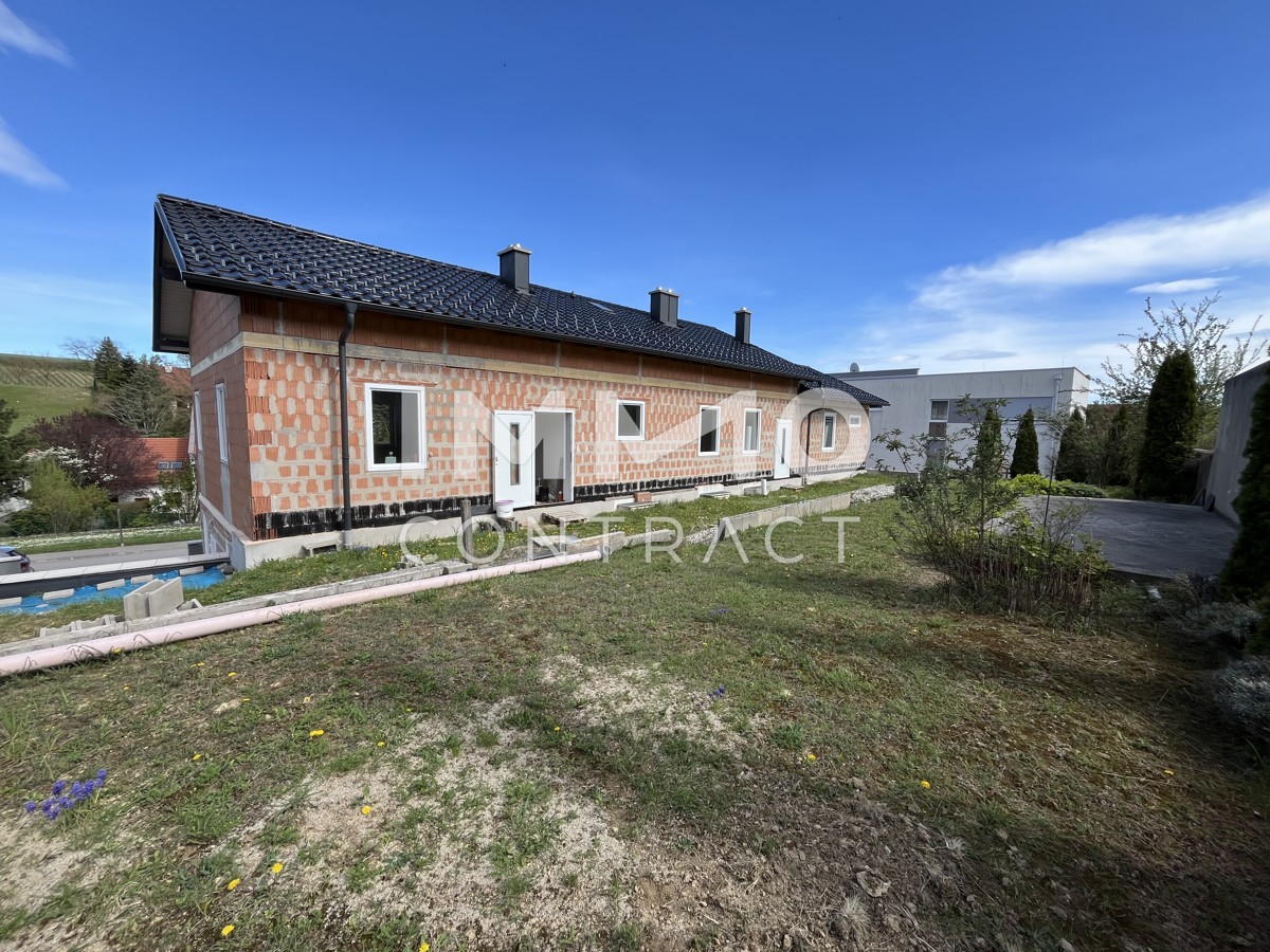 Neuer Preis !!
Mehrfamilienhaus im schnen Kreuttal /  / 2123 Kronberg / Bild 2