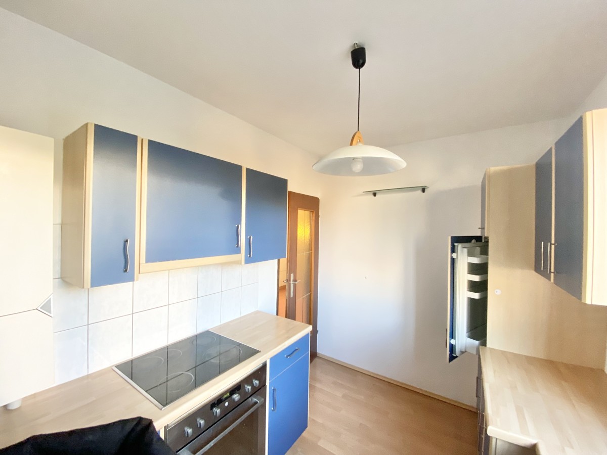 Familienhit! 4 Zimmer Dachgeschowohnung + Terrasse ohne Dachschrgen - 3 Bedroom apartment+ terrace
NEUER PREIS /  / 1140 Wien / Bild 7