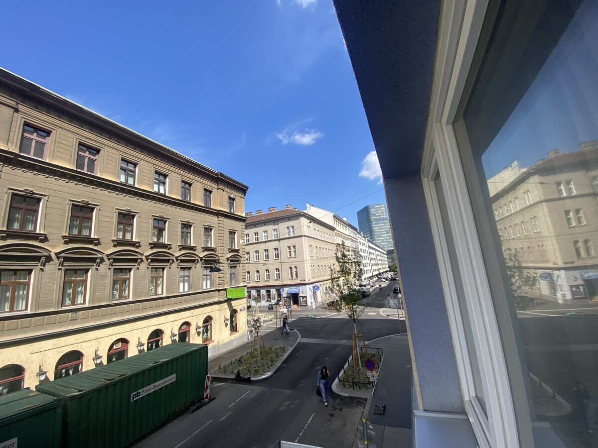 Perfekt + Hochwertig ! 2 Zimmer Wohnung + separater Küche und Essplatz. Furnished 1 bedroom next  U1